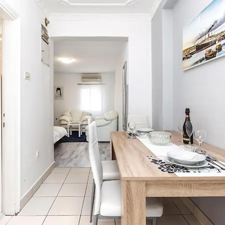 Appartement Awesome In With Wifi Kostrena